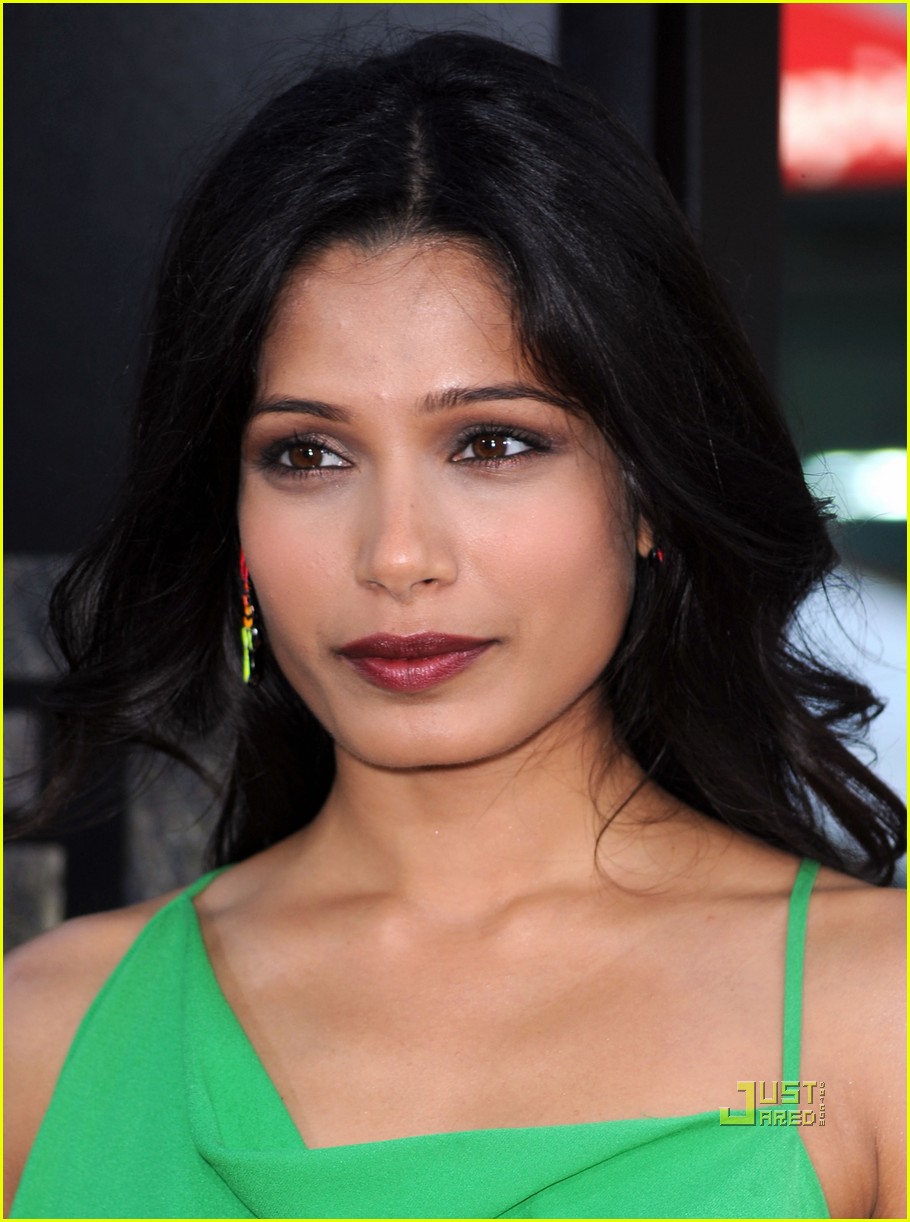 Freida Pinto @ “Rise of the Planet of the Apes” Premiere !
