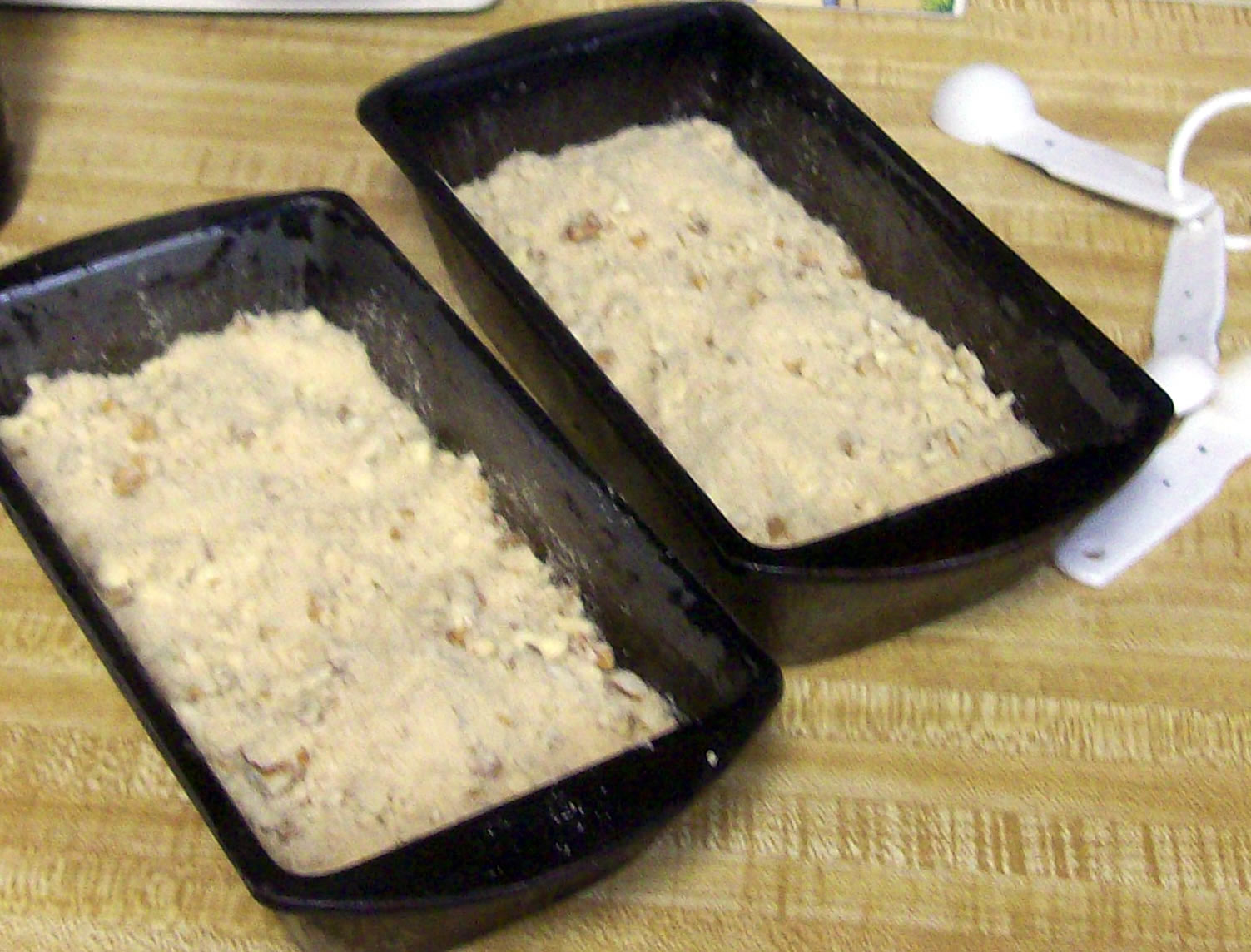 Glo's Kitchen Pumpkin Cinnamon Bread with Crumb Topping
