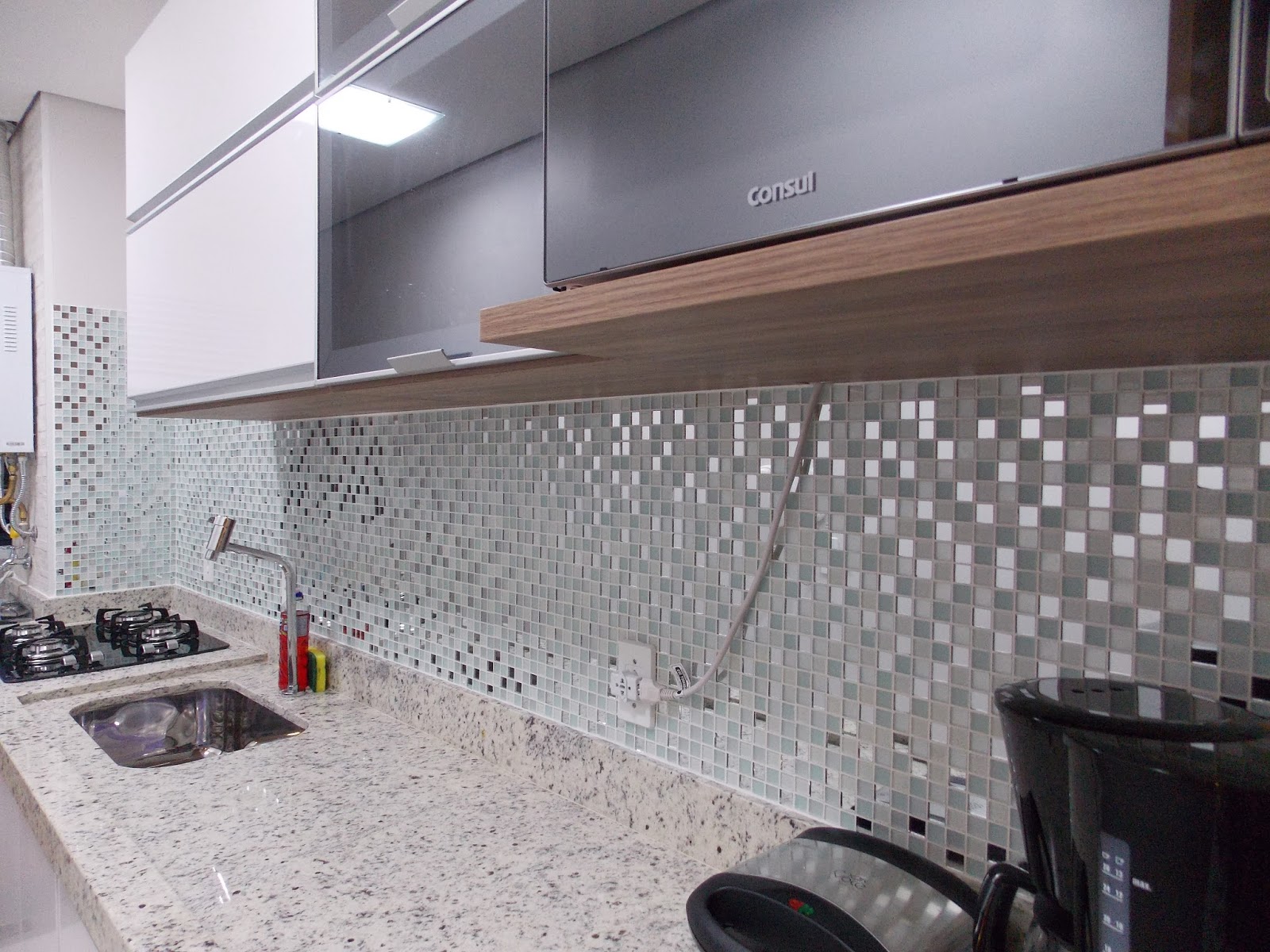 COZINHAS COM PASTILHAS 25 FOTOS + TIPOS DE PASTILHAS Decor Alternativa -> Banheiro Com Pastilha De Vidro Espelhada COZINHAS COM PASTILHAS 25 FOTOS + TIPOS DE PASTILHAS Decor Alternativa -> Banheiro Com Pastilha De Vidro Espelhada