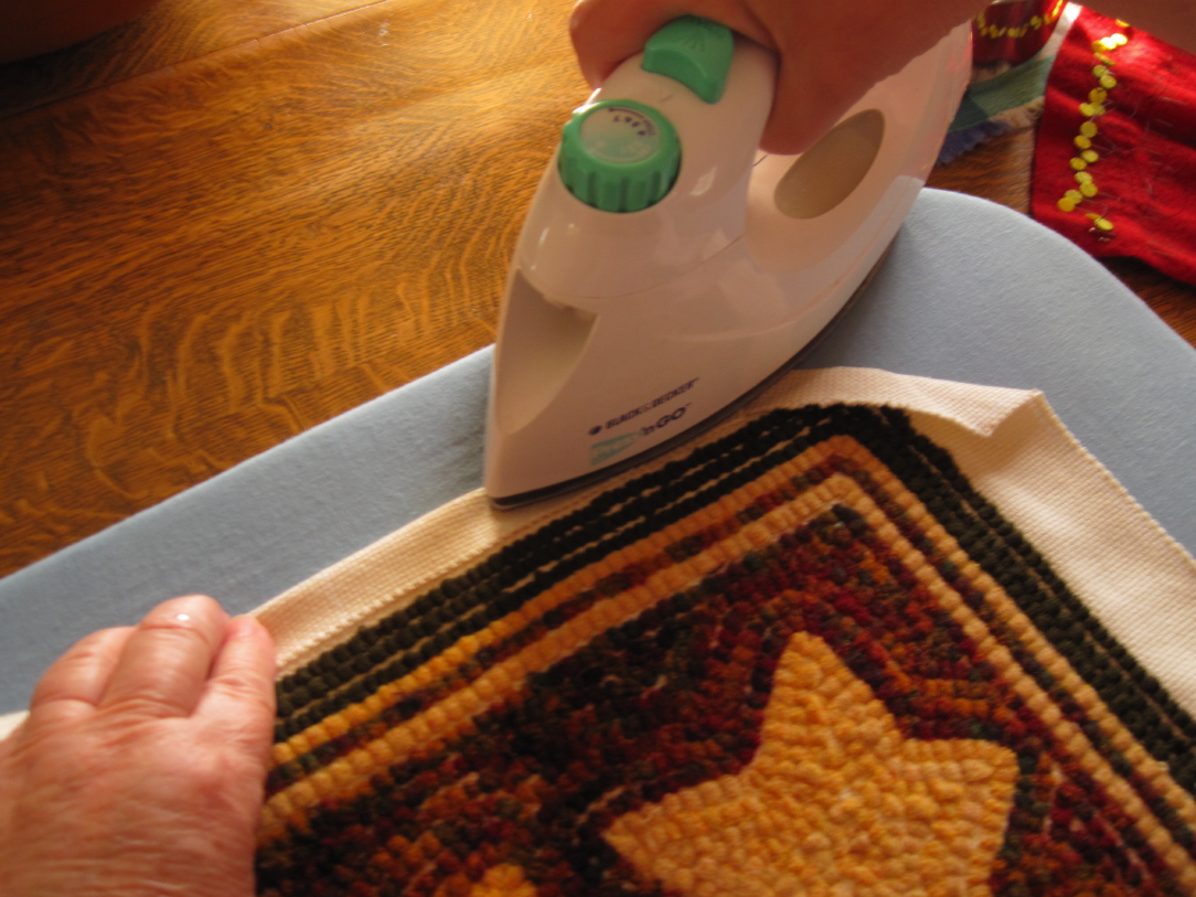 It's My Life! HOW TO BIND A HOOKED RUG
