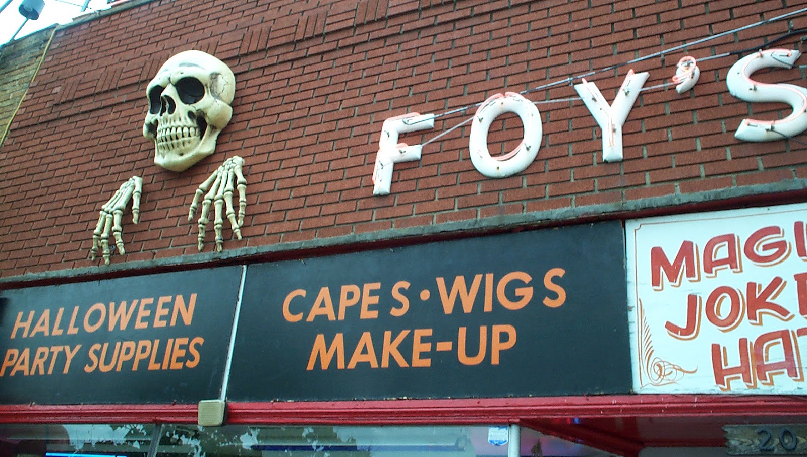 The Vysther's Halloween Haunt Journal FOYS OF FAIRBORN The Town
