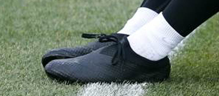 black messi boots