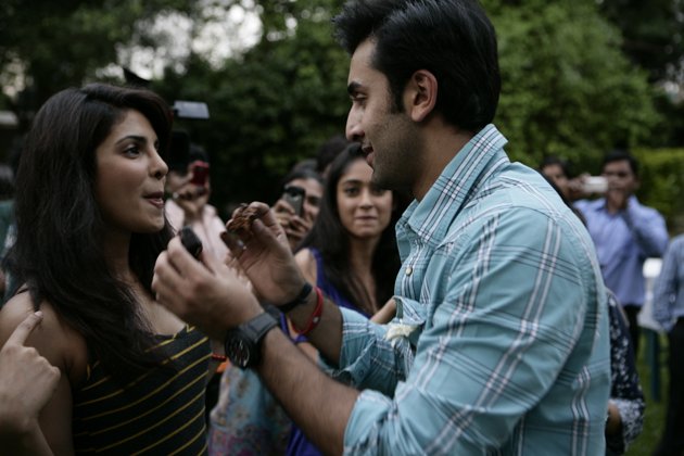 Ranbir Gets Birthday Bash With Co-Stars