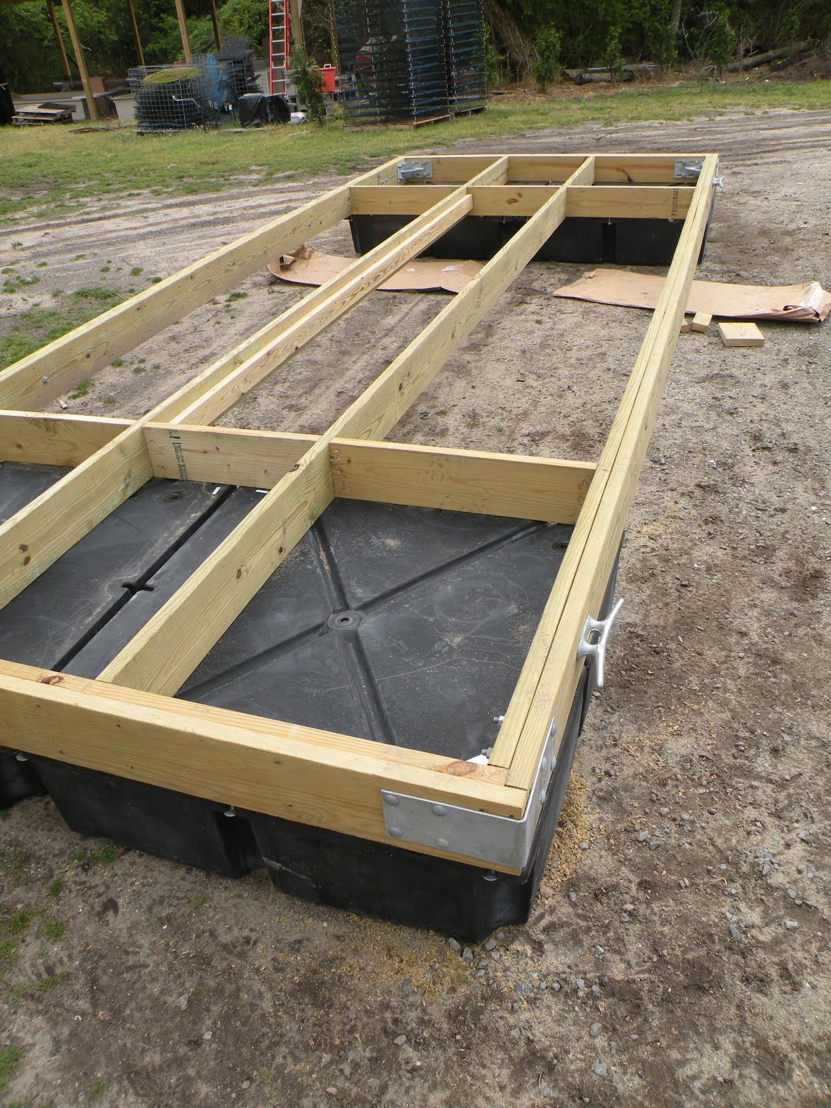 THE OYSTER IS OUR WORLD UPWELLER FLOAT