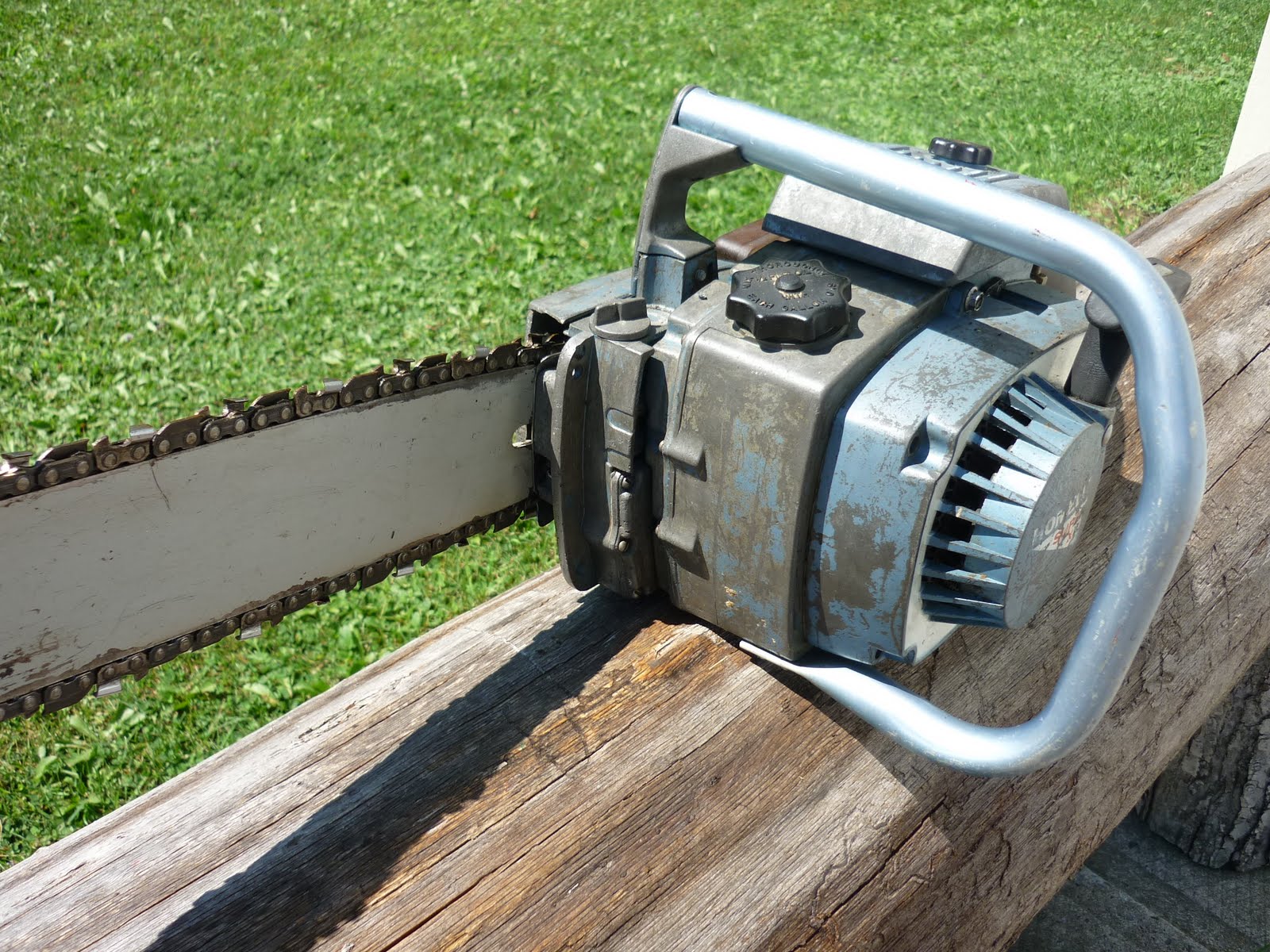 VINTAGE CHAINSAW COLLECTION: HOMELITE SUPER XL