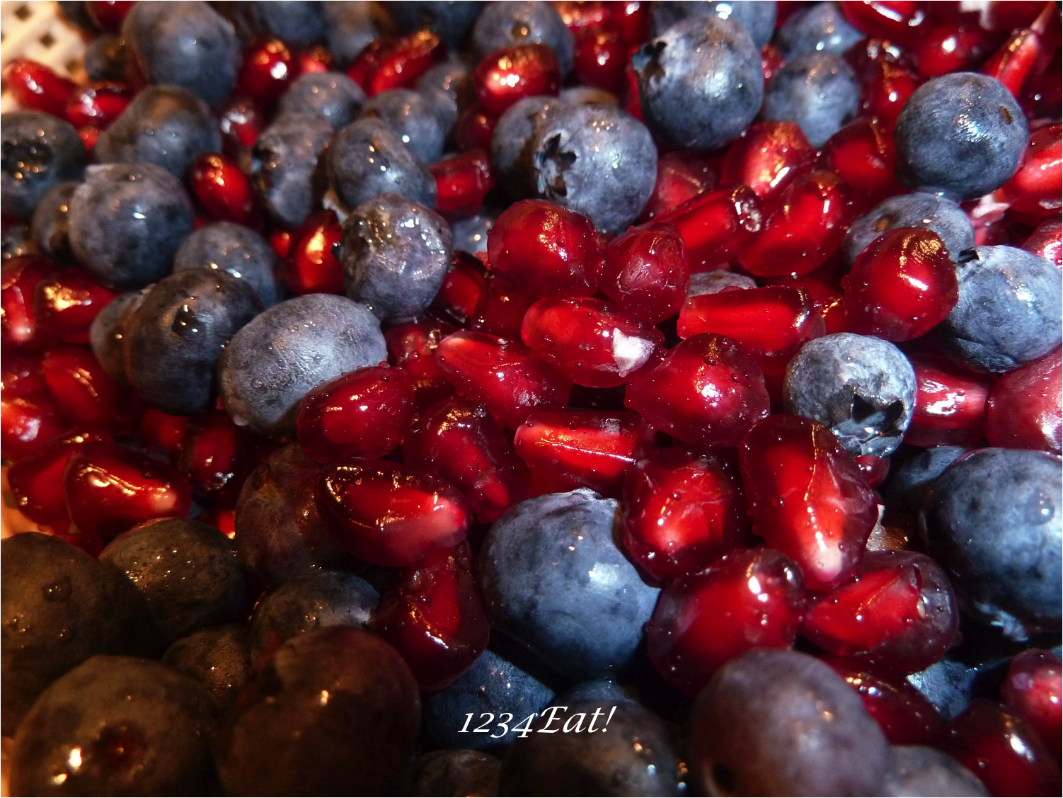 1234Eat! Pomegranate and Blueberry Shake