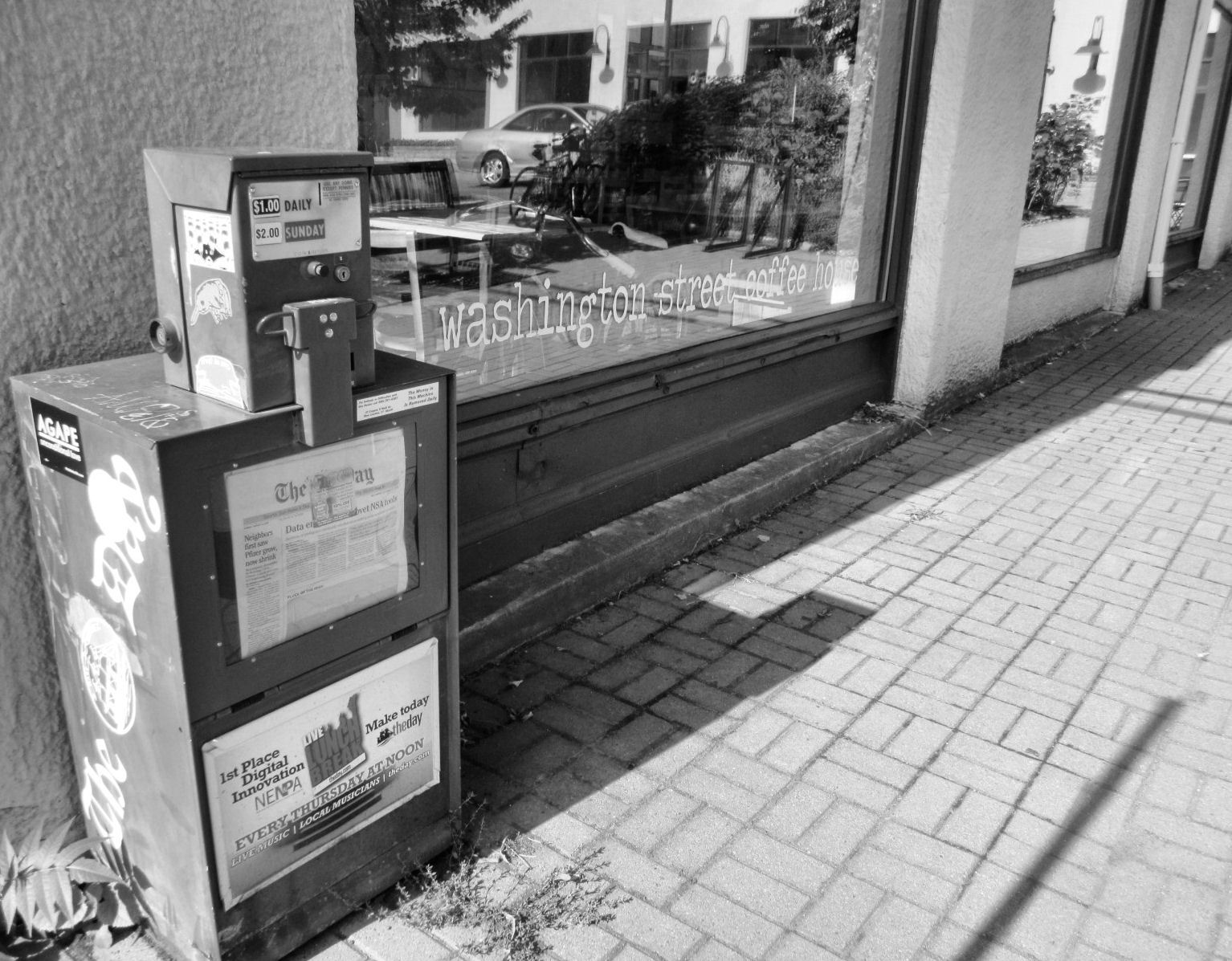 The Size of Connecticut Walk/Coffee/New London (1)