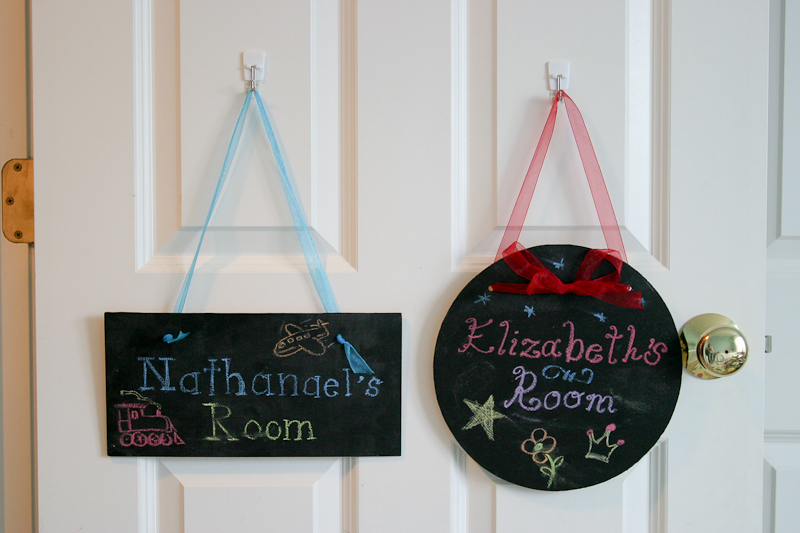DangerousCrayon chalkboard door sign {DIY}