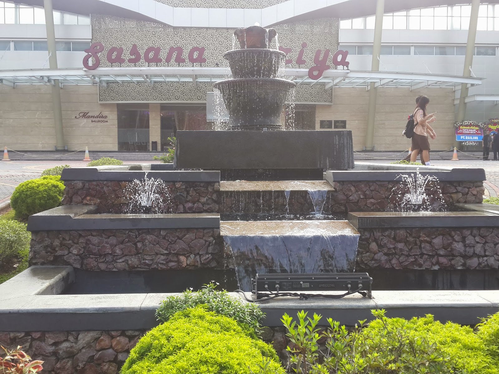 Liburan Ke Taman Mini Indonesia Indah | Let's Learn ...