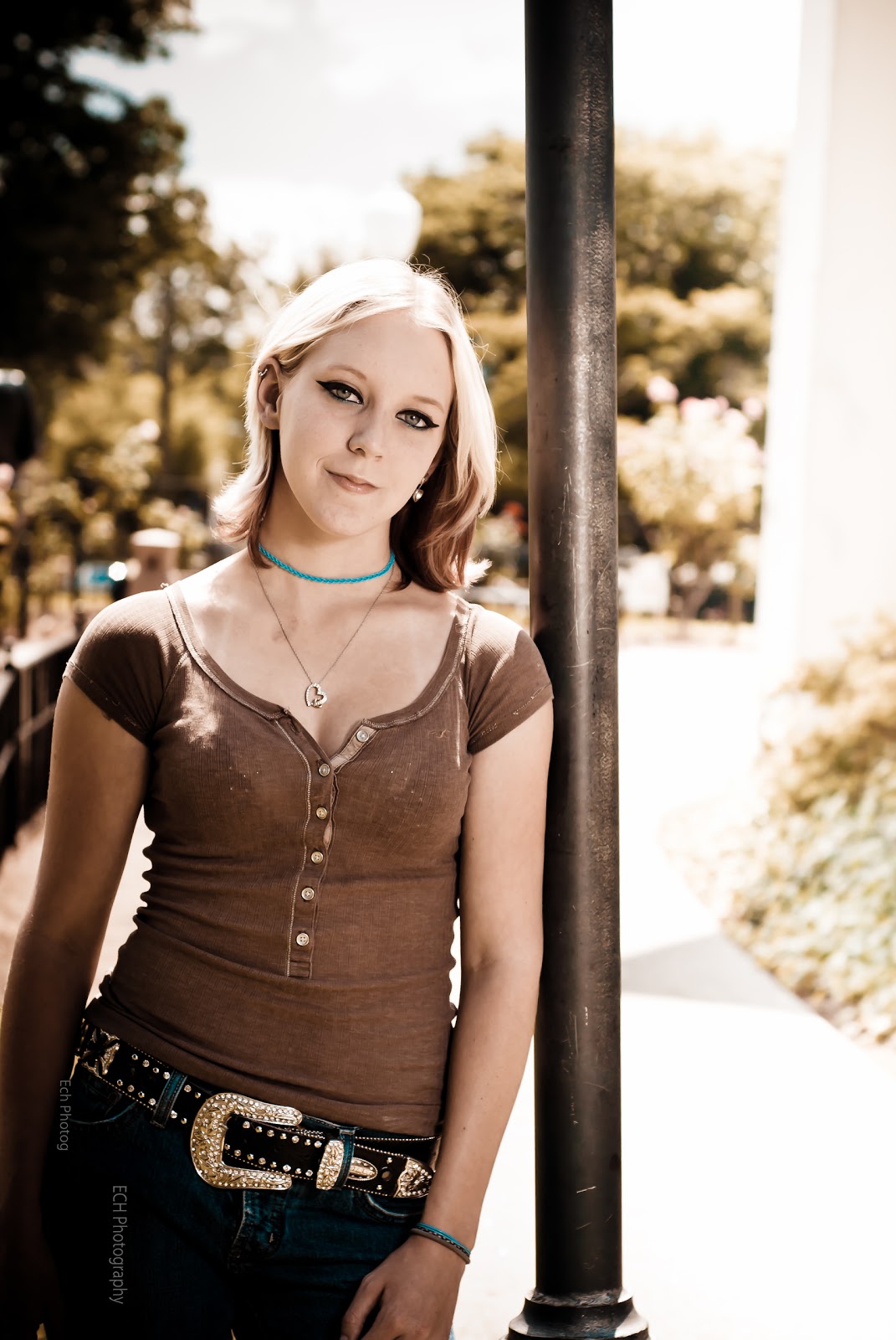 ECH Photography: A photo shoot with Samantha jo in uptown Morganton, NC