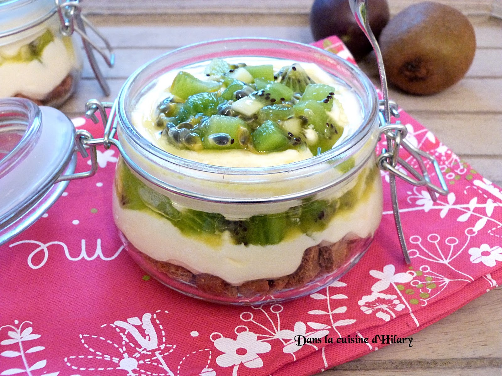 Dans la cuisine d'Hilary Tiramisu aux kiwis et fruits de la passion