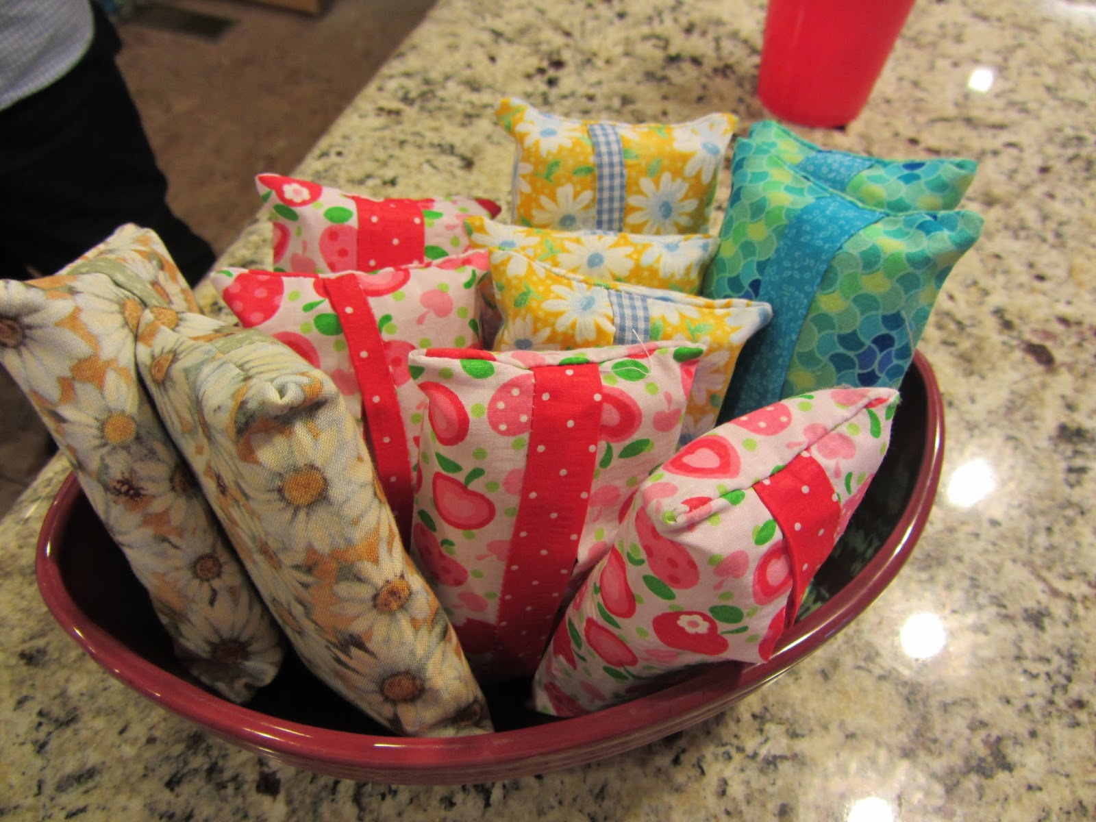 1000+ images about Quilt retreat favors on Pinterest Lanyards