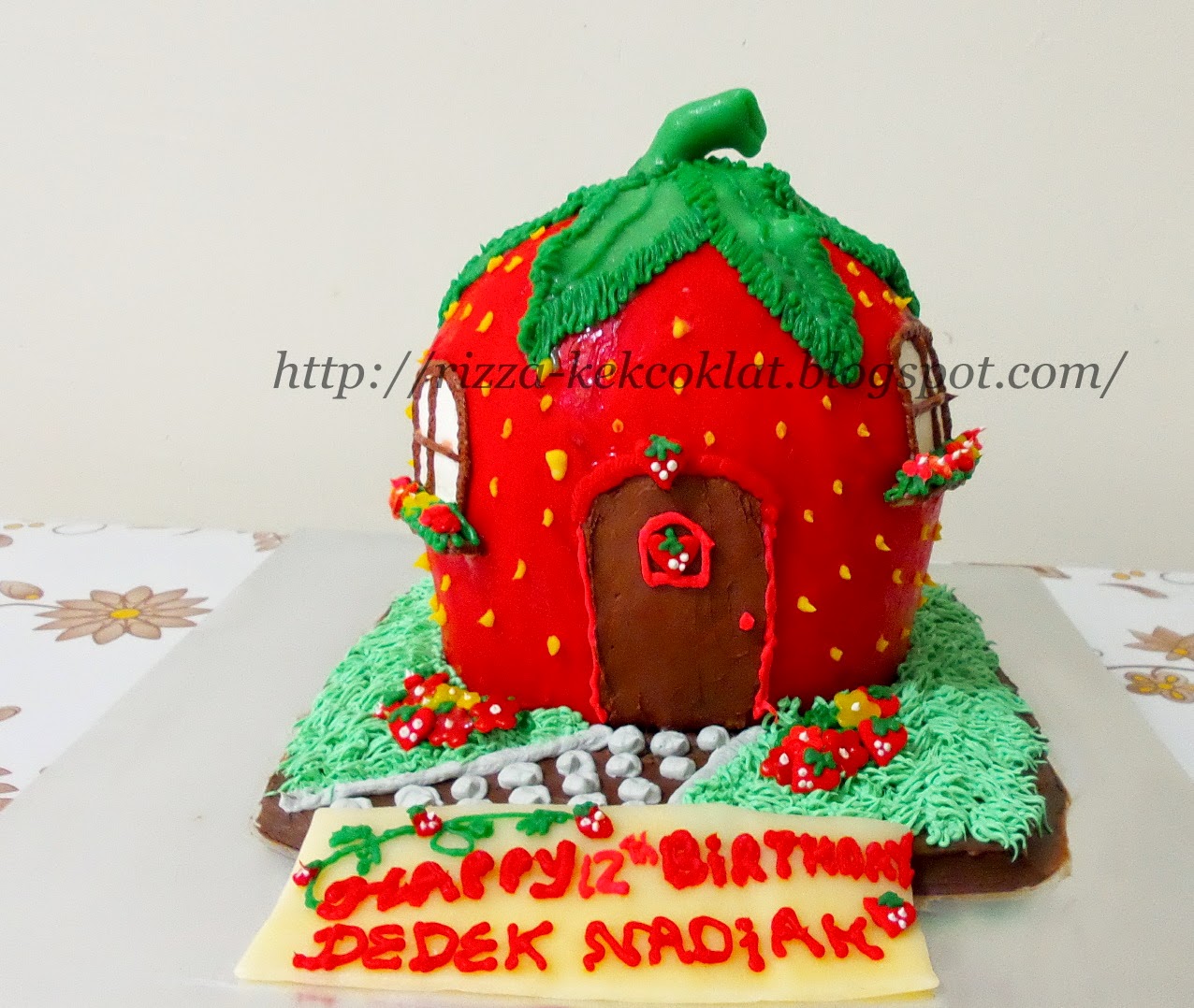 Rizza Kek Coklat Kek Quot Strawberry Shortcake House Quot