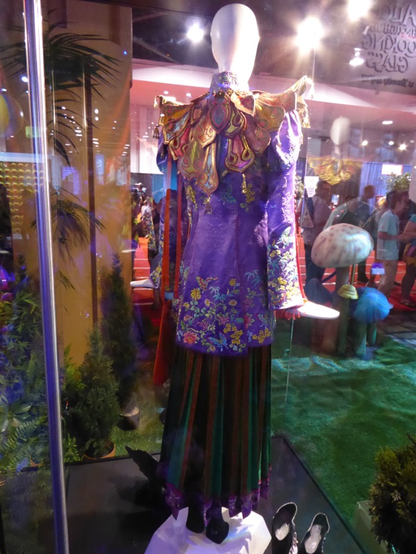 Alice Through the Looking Glass Mandarin costume back detail Alice Through the Looking Glass Mandarin costume back
