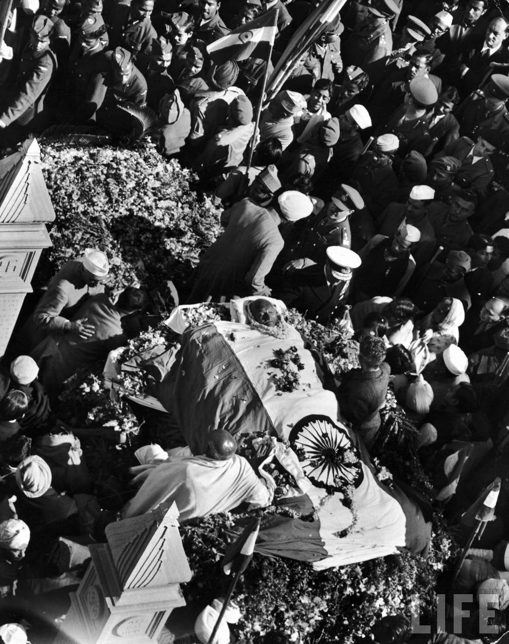 Rare Photos Of Mahatma Gandhi Funeral MERE PIX