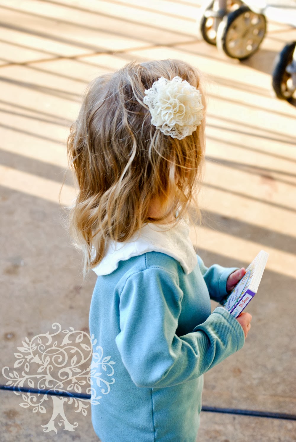 Winter Pixie & 3 Easy Lace Accessories Shaffer Sisters