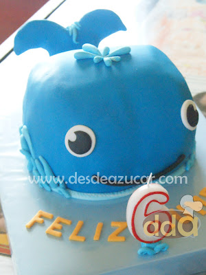 fondant, tarta bob esponja, tarta cachalote, tarta fondant, tarta fondant Sevilla, bob esponja, patricio, calamardo, gary, figuras de fondant, fondo de bikini, piña, tarta piña, ballena, tarta ballena,