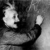 Albert Einstein : Sang Jenius Fisika