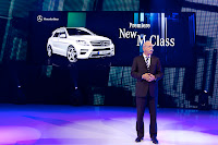 Premiere Mercedes-Benz M-Class Stuttgart Sindelfingen 2011 vlnr. Phillip Schiemer Vice-President Marketing Ulrich Mellinghoff Head of Mercedes-Benz Safety and Develpement Uwe Ernstberger Head of Program Management M-Class Dr. Dieter Zetsche Head of Mercedes-Benz Cars