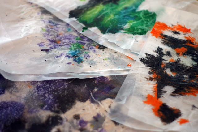 Kids Craft - Halloween Crayon Bats 5