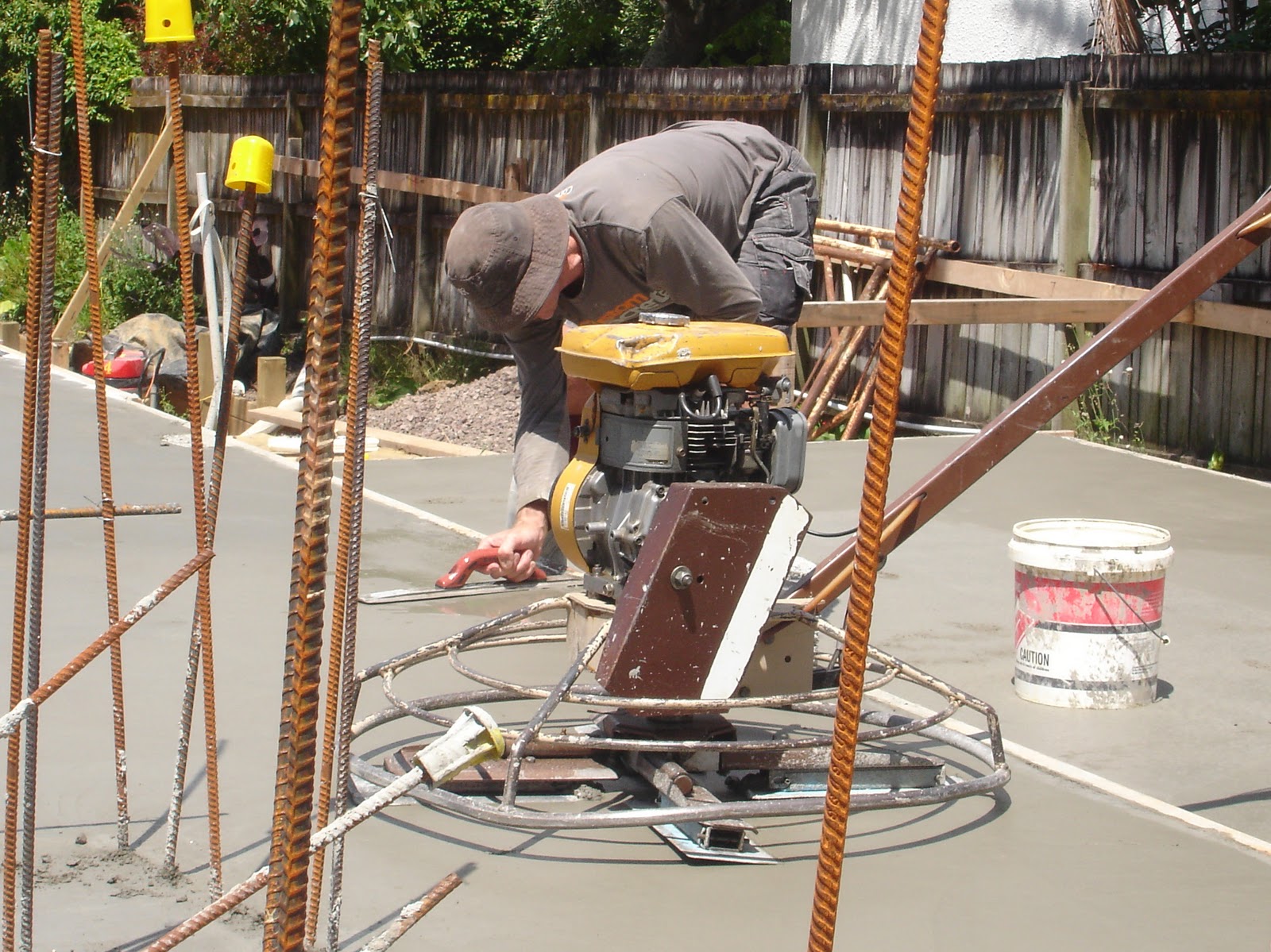 CONCRETE FLOOR SLAB SECOND POUR The New Zealand's First Passive House