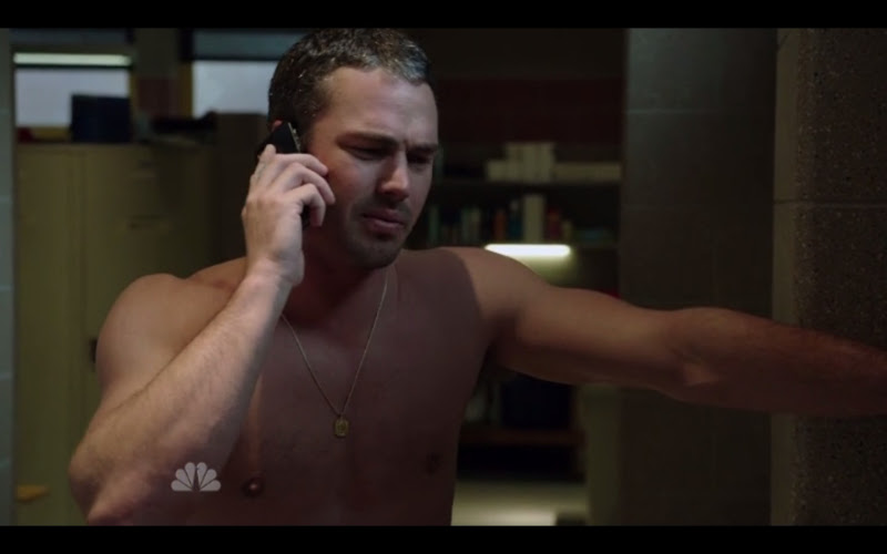 Chicago Fire 1x05 - Taylor Kinney.