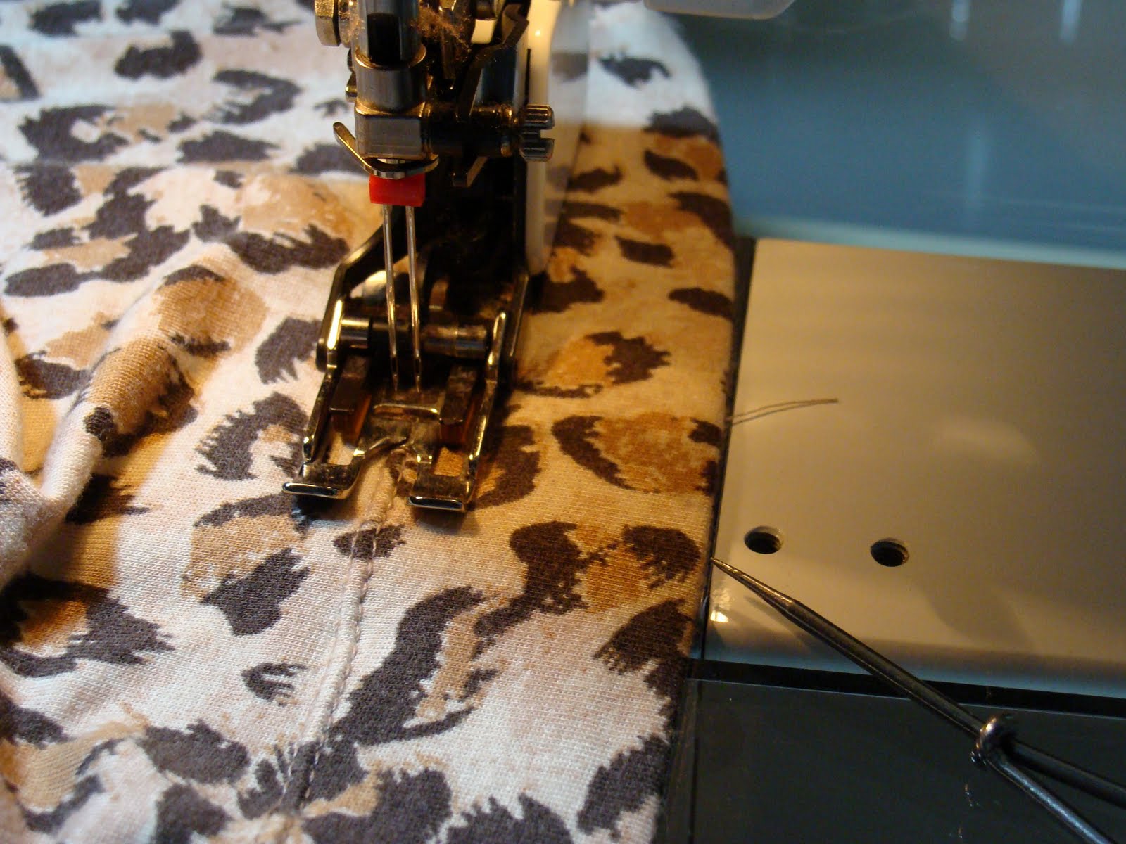 SewBarbie Hemming Knits with a Double Needle on your Sewing Machine