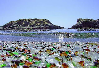 http://abg-pintar.blogspot.com - Inilah 5 Pantai Cantik dengan Warna Paling Aneh