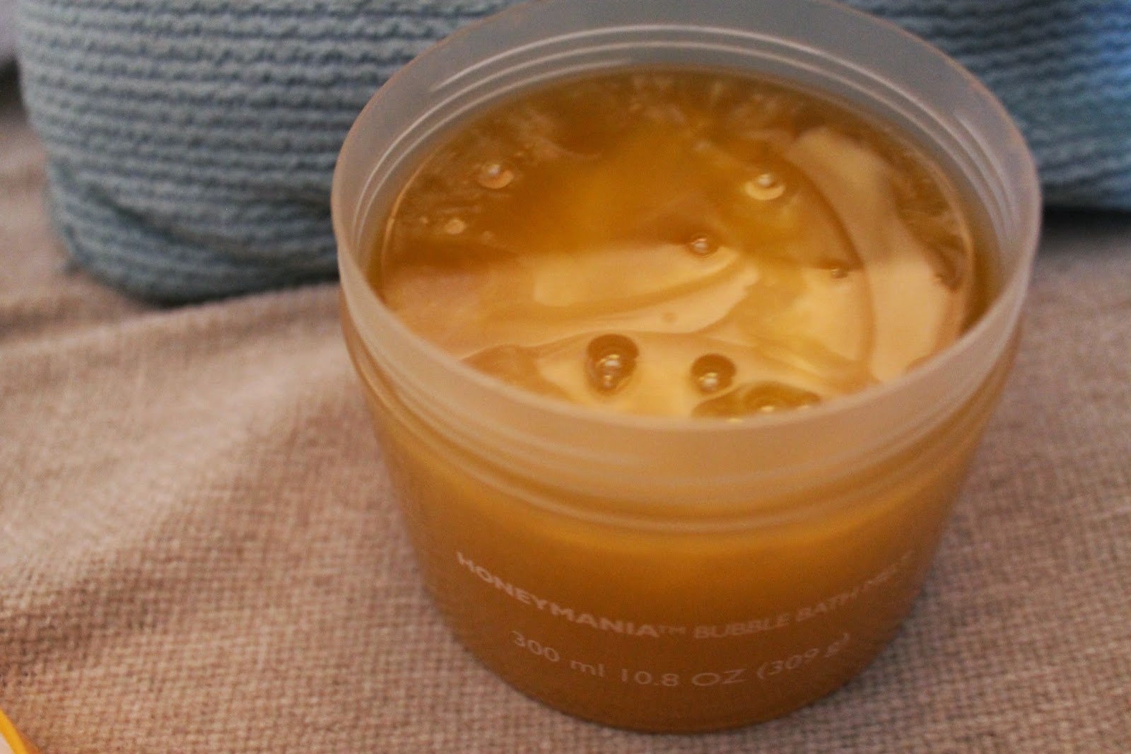 What Abby Loves Honeymania Bubble Bath Melt Review