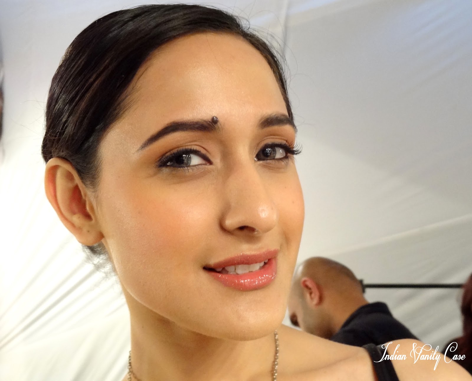 BLOG NAME CHANGING Soon Airbrush Makeup & Hairstyles By Lakmé Studio