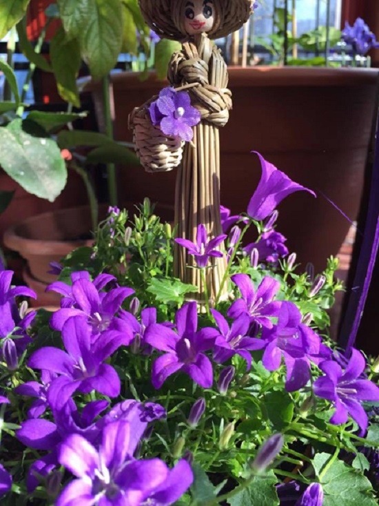 [Image: khu-vuon-nguoi-phu-nu-hue-o-hungari-12.jpg]