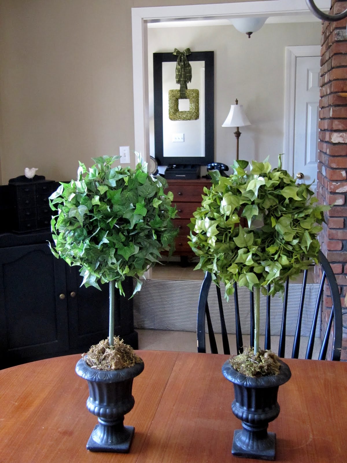 Sew Many Ways... Spray Painting a Topiary...