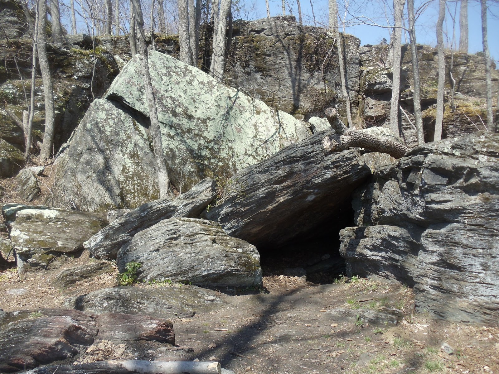 Hiking Trips Tory's Den, CT
