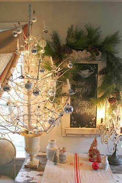 Icono Interiorismo: Arboles de navidad hechos con ramas secas