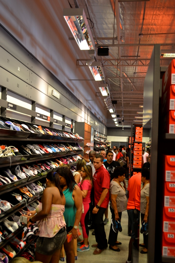 nearest nike factory store