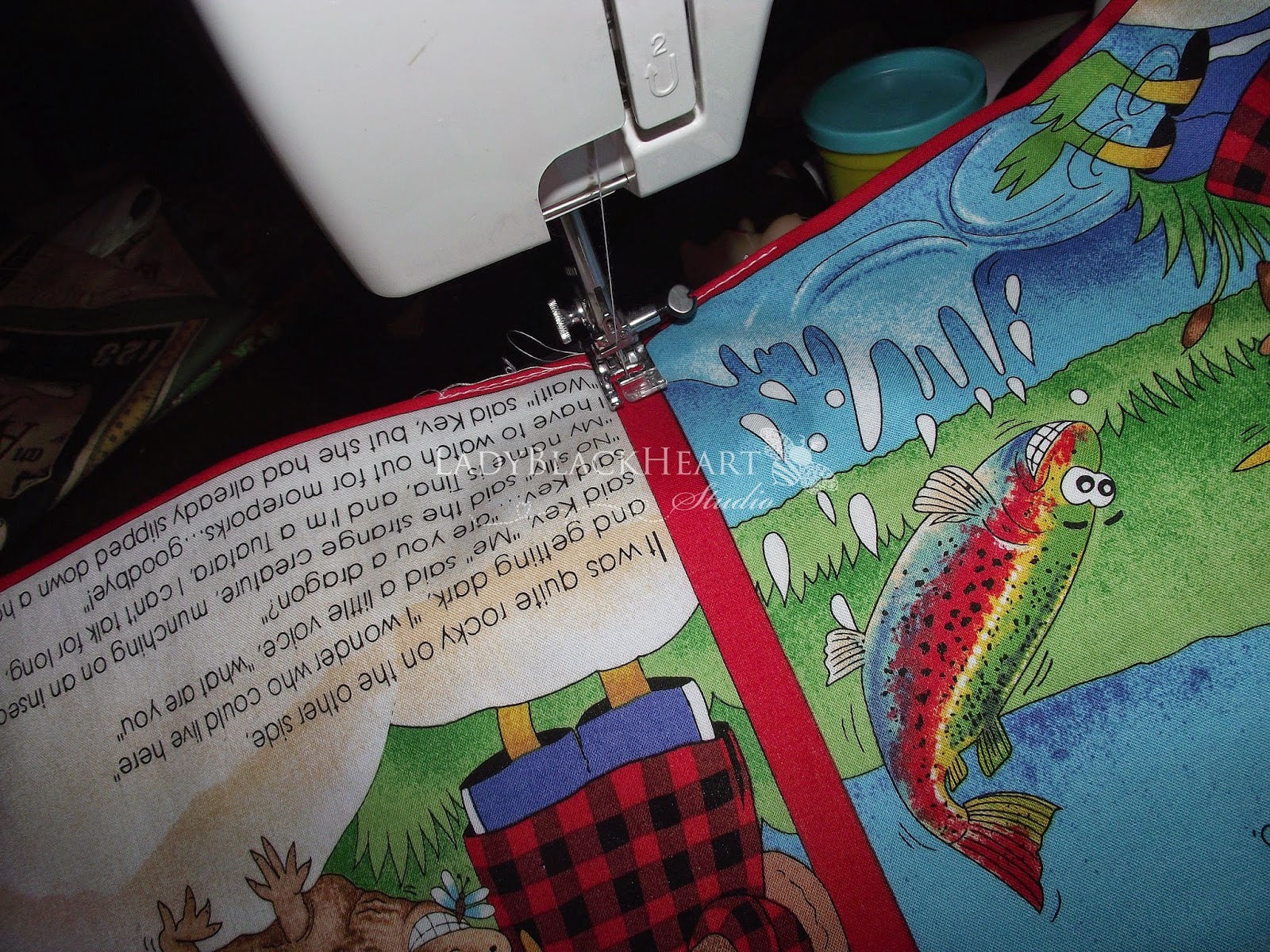 LadyBlackHeart Studio Cloth Book Panel Assembly Tutorial