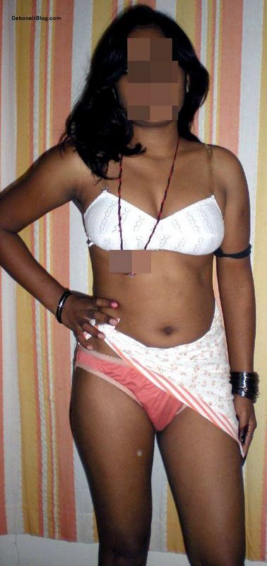 Desi Teen Bra Panties | hotty desi teen in bra panty showing cleavage and curves Desi Teen Bra Panties | hotty desi teen in bra panty showing cleavage and curves