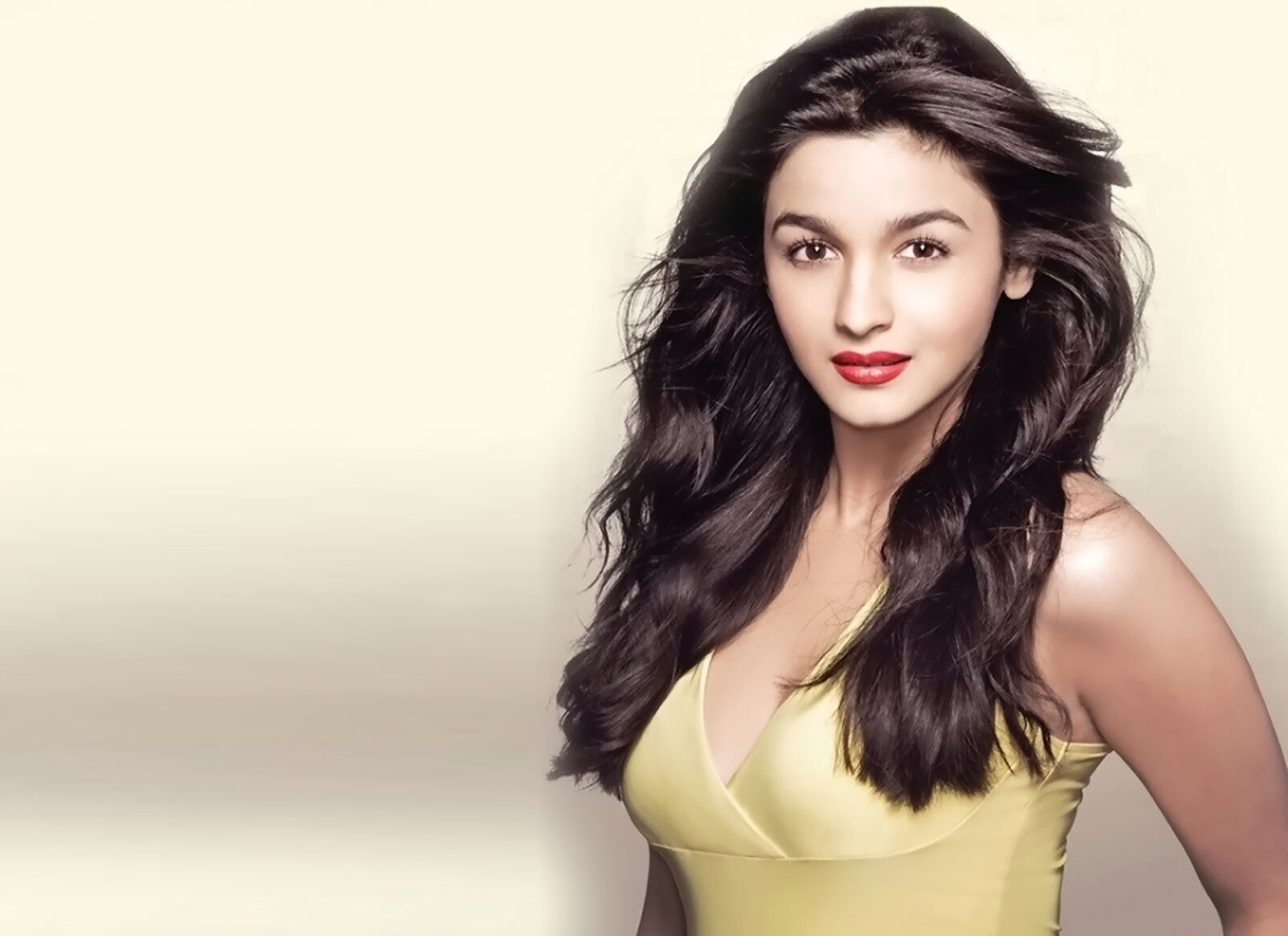 http://4.bp.blogspot.com/-5QWhLF88-G8/UGY7aX0UiPI/AAAAAAAAAAU/FfkuuZBdu1I/s1600/aaliya+bhatt++image+1600+x+1200+(1).jpg