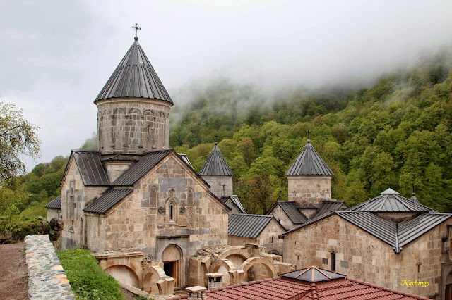 11-05-15 Goshavank, Haghartsin, Lago Sevan y Sevanavank y Noratus. - Una semana en Armenia (11)