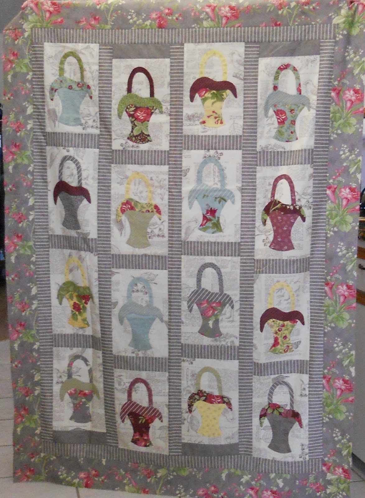 Log Cabin Quilter Basket Quilt Top Done