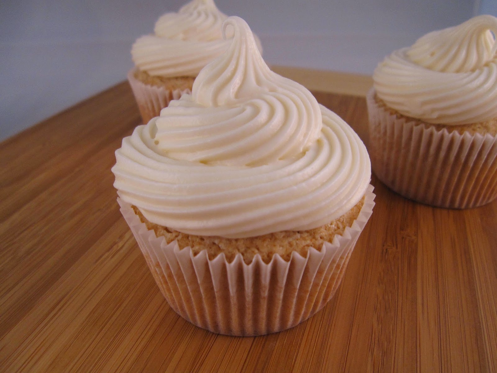 HANNAH IN THE KITCHEN RumChata Cupcakes