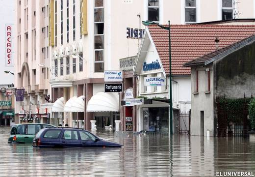 lourdes-francia.jpg.520.360.thumb+inundaciones.jpg