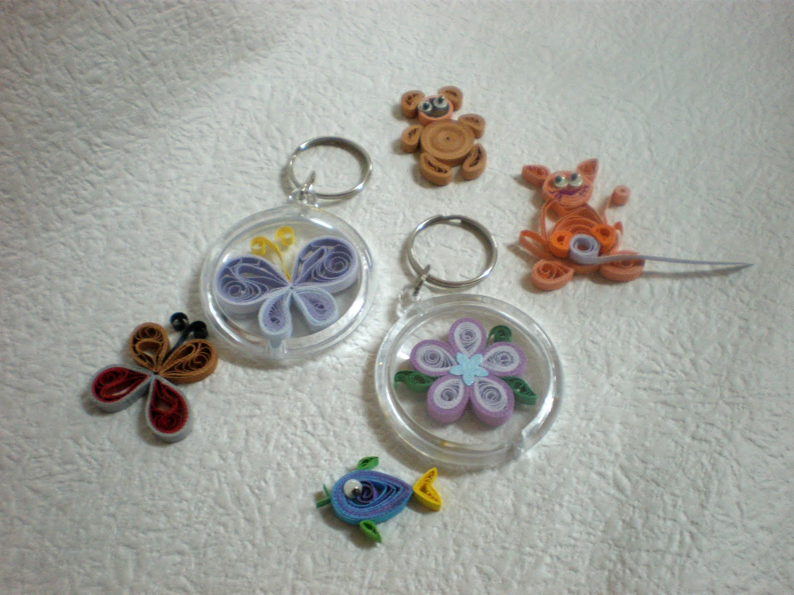 Crafty Diva's ♥QUILLING KEYCHAIN