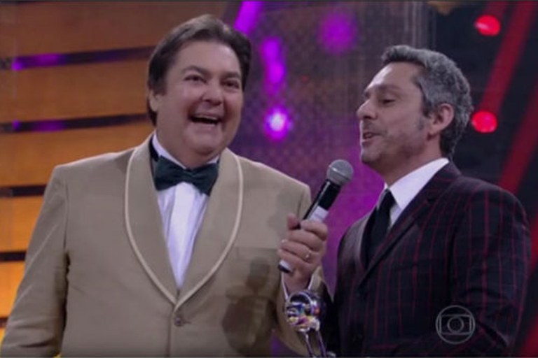faustão cara de palhaço roupa de palhaço contexto livre