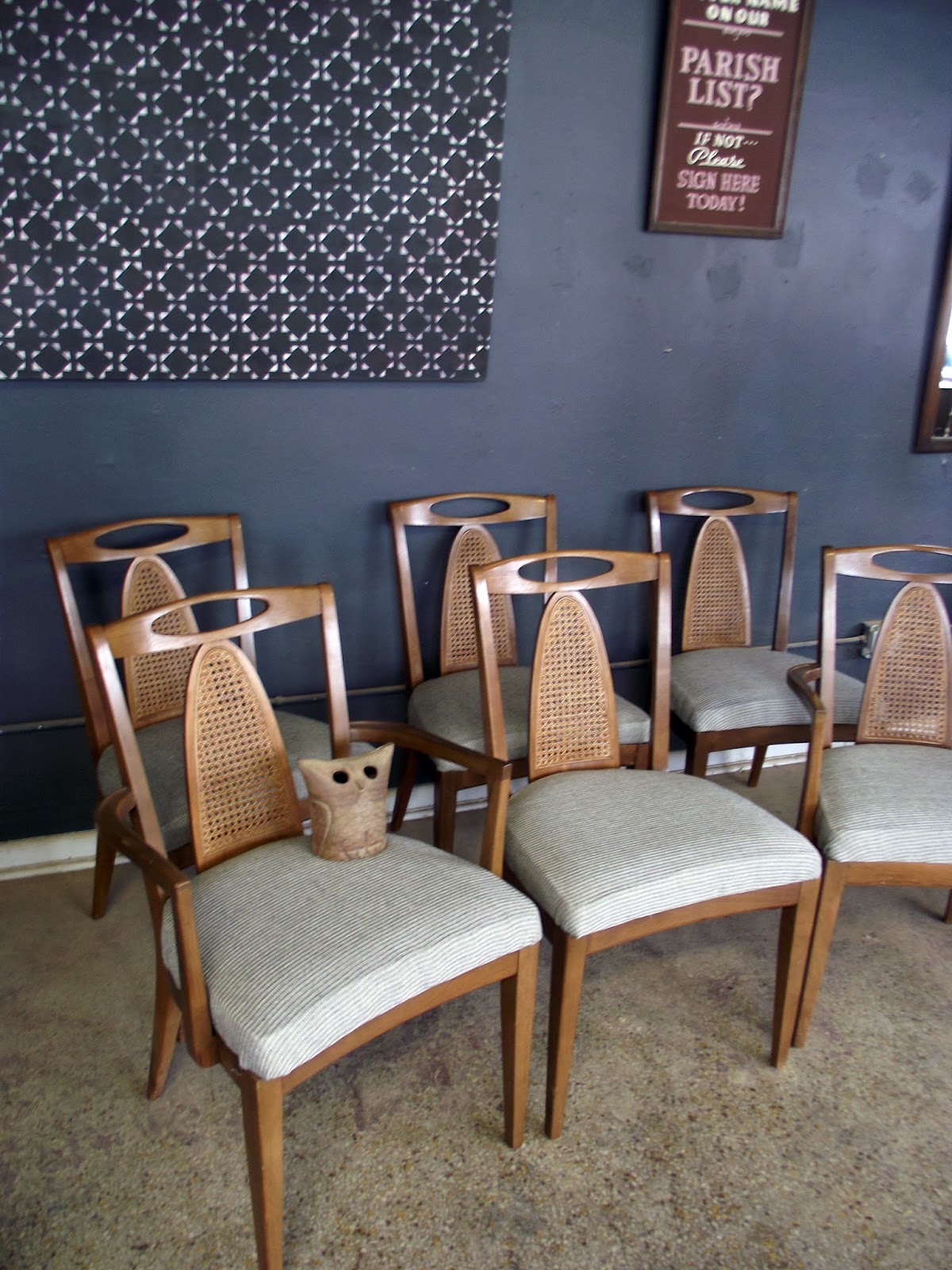 Vintage Ground: Set of 6 Mid Century Dining Chairs