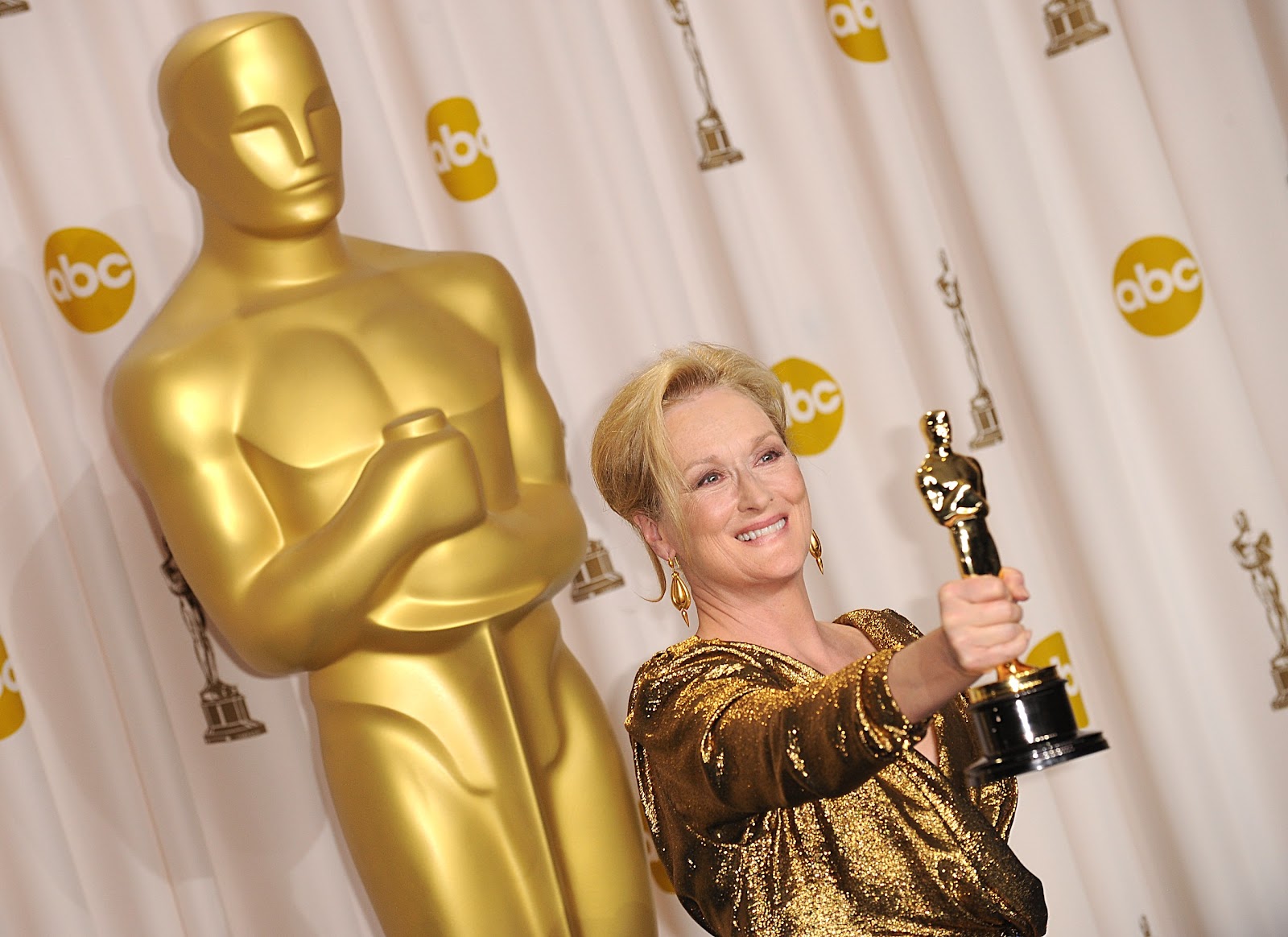 http://4.bp.blogspot.com/-5UI8x5FmQzc/T0ur9QRc1-I/AAAAAAAACz4/GyF8Nve0W_w/s1600/MerylStreep_pressroom_celebutopia_olyabusha+(28).jpg