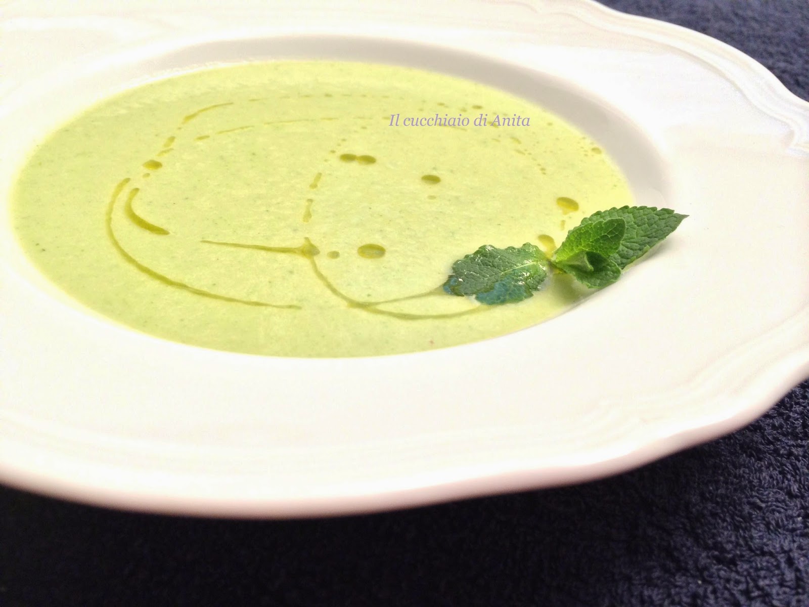 vellutata di porri e sedano alla menta