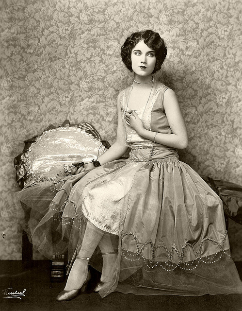 Fashion in The '20's & 30's ~ vintage everyday