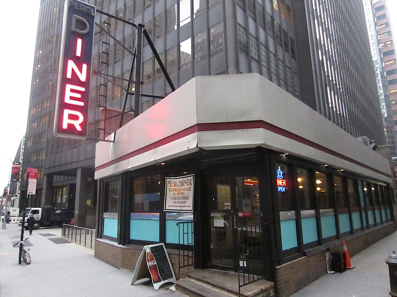 EV Grieve back the Pearl Diner has returned
