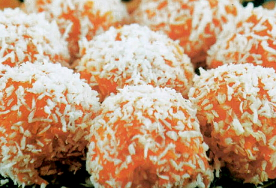 Морковные шарики в кокосовой стружке